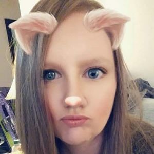 Meet your Posher, Della faye